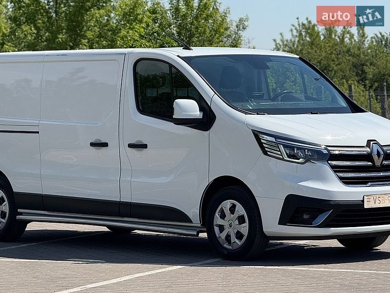 Вантажний фургон Renault Trafic 2022 в Дубні