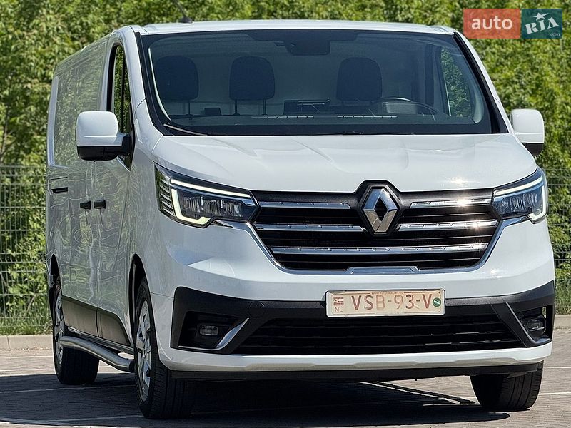 Вантажний фургон Renault Trafic 2022 в Дубні