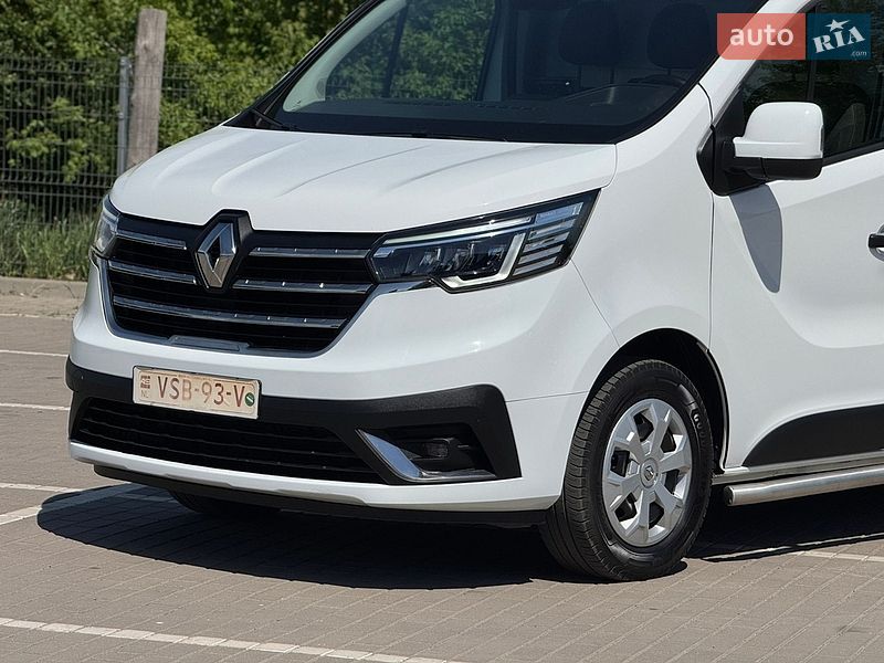 Вантажний фургон Renault Trafic 2022 в Дубні