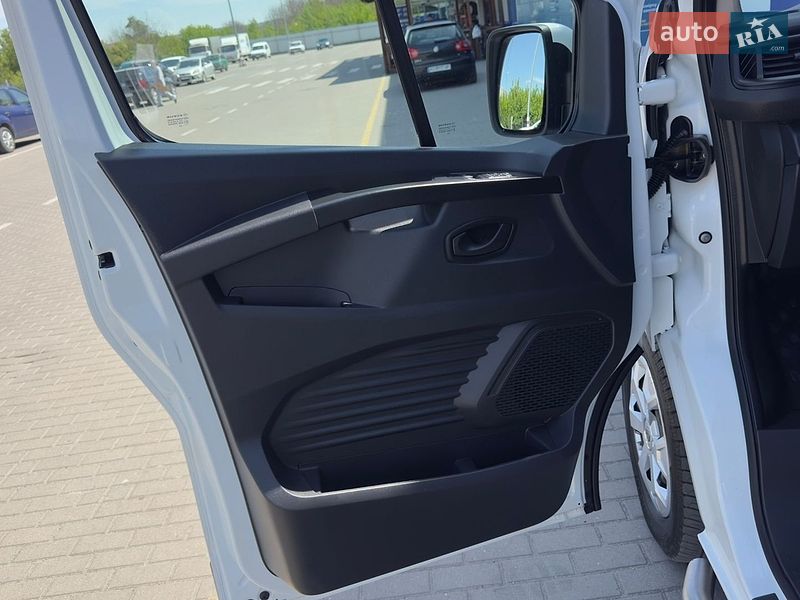 Вантажний фургон Renault Trafic 2022 в Дубні