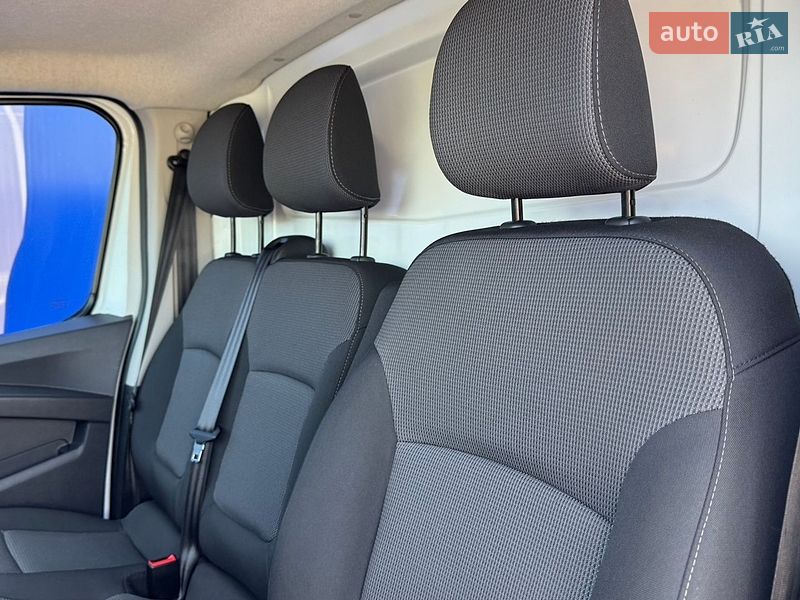 Вантажний фургон Renault Trafic 2022 в Дубні