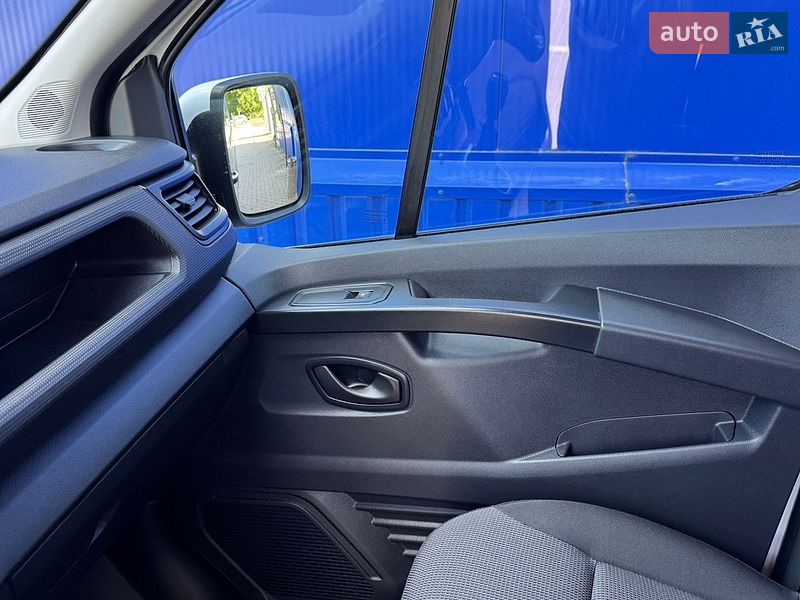 Вантажний фургон Renault Trafic 2022 в Дубні