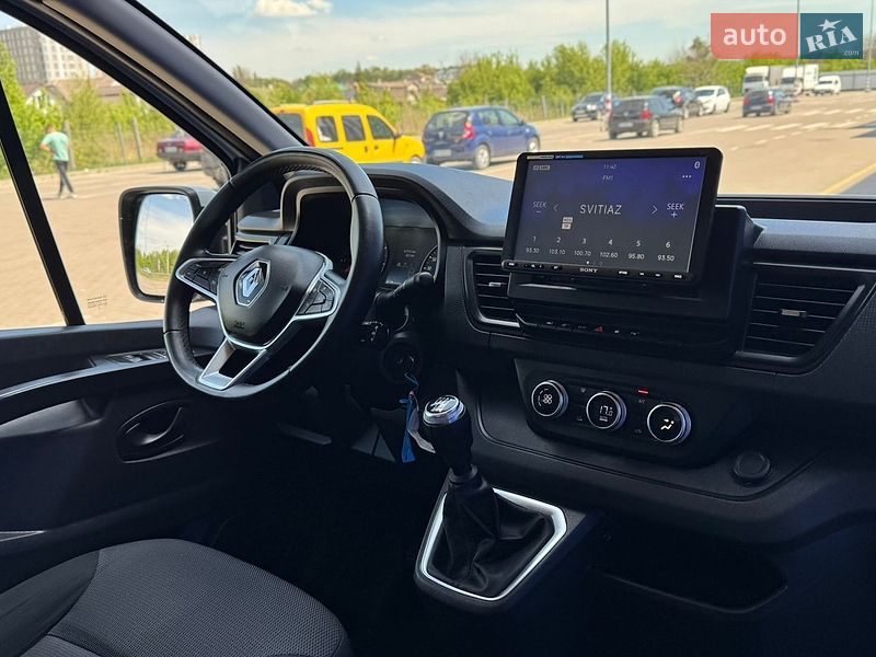 Вантажний фургон Renault Trafic 2022 в Дубні
