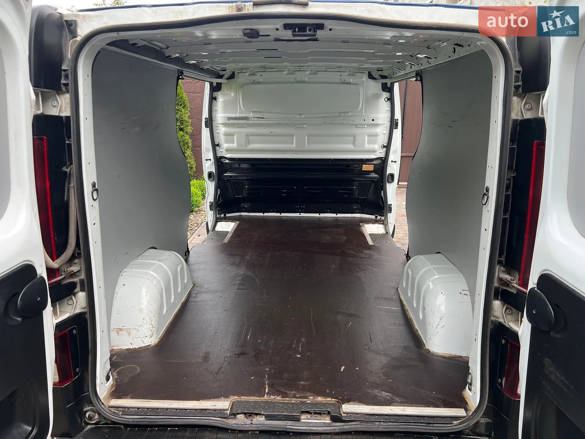Renault Trafic 2018 VIN VF1FL000561283207 фото оголошення 12 з 45