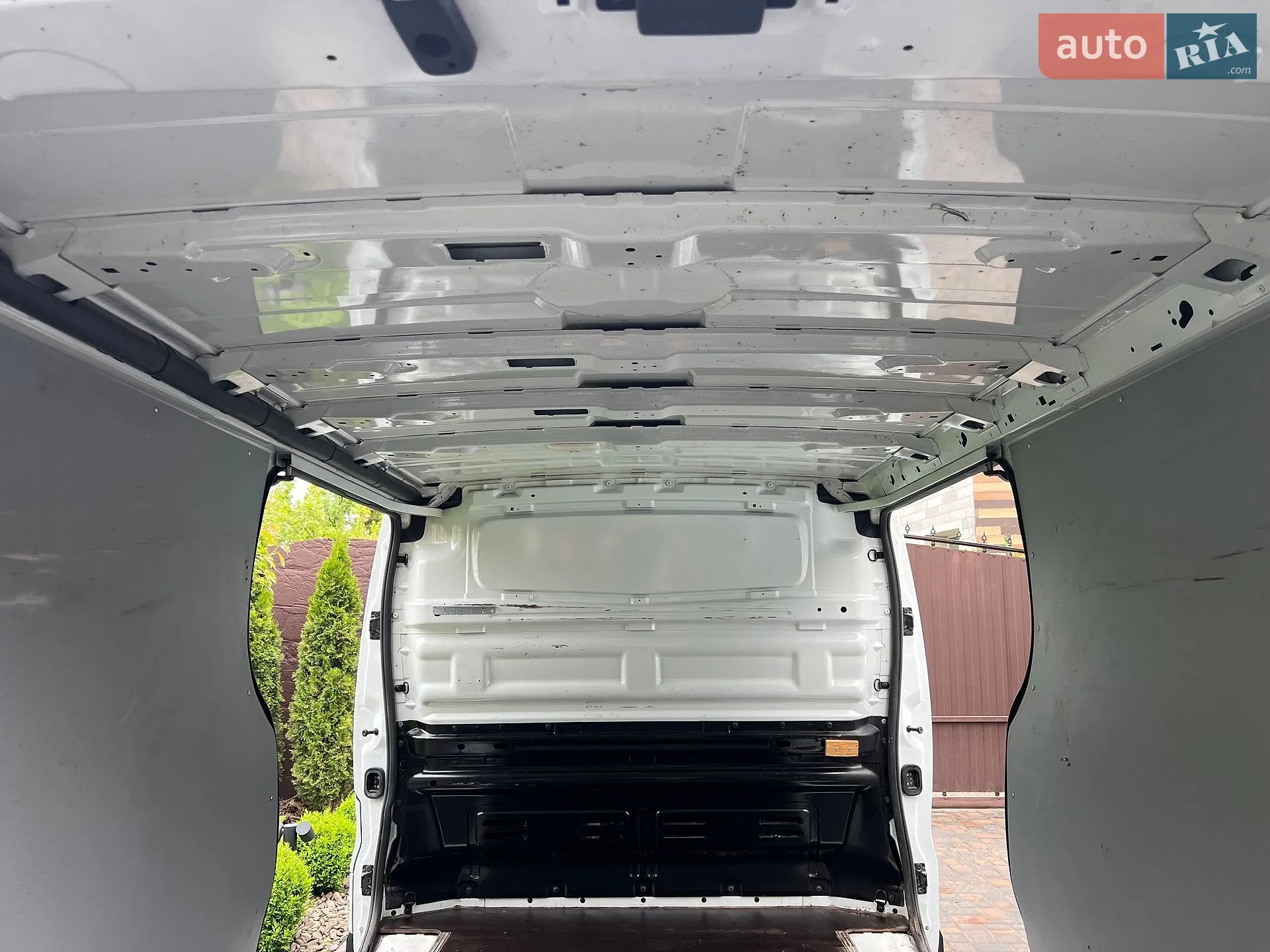 Renault Trafic 2018 VIN VF1FL000561283207 фото оголошення 15 з 45