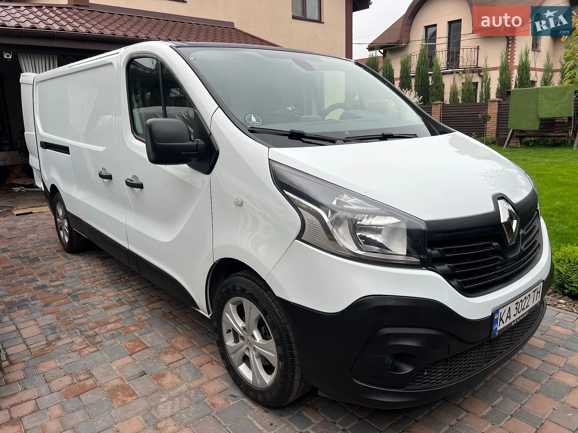 Renault Trafic 2018 VIN VF1FL000561283207 фото оголошення 2 з 45