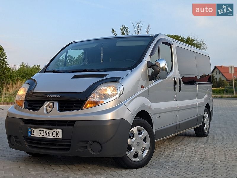 Минивэн Renault Trafic 2008 в Ивано-Франковске фото Минивэн Renault Trafic 2008 в Ивано-Франковске
