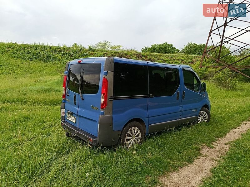 Мінівен Renault Trafic 2006 в Смілі