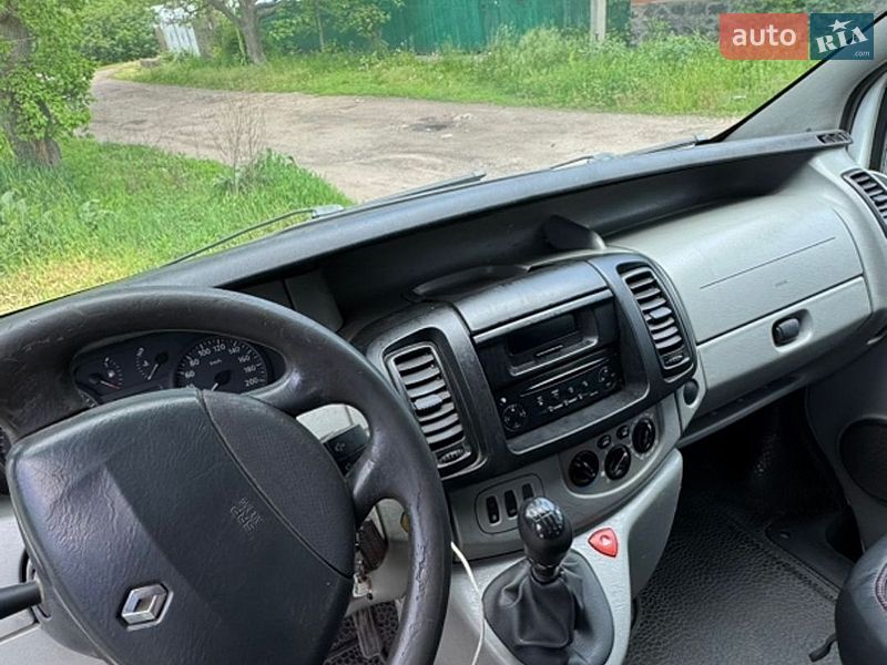 Минивэн Renault Trafic 2003 в Смеле
