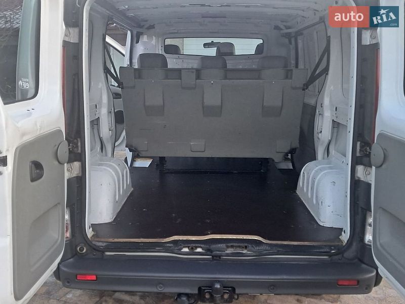 Грузовой фургон Renault Trafic 2012 в Вараше