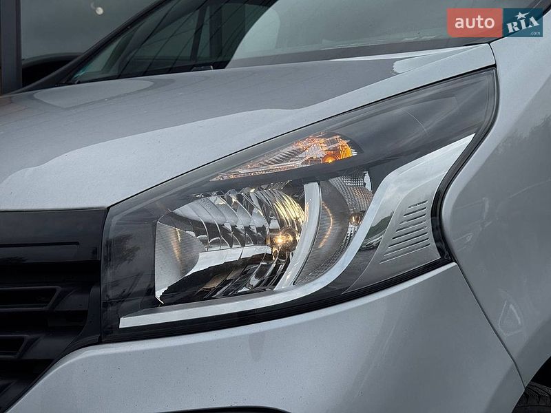Грузопассажирский фургон Renault Trafic 2018 в Ровно
