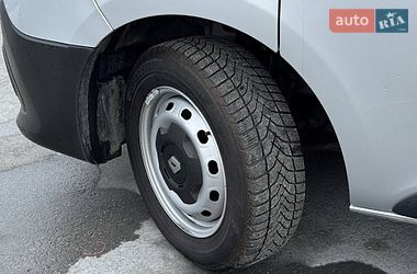 Грузопассажирский фургон Renault Trafic 2018 в Ровно
