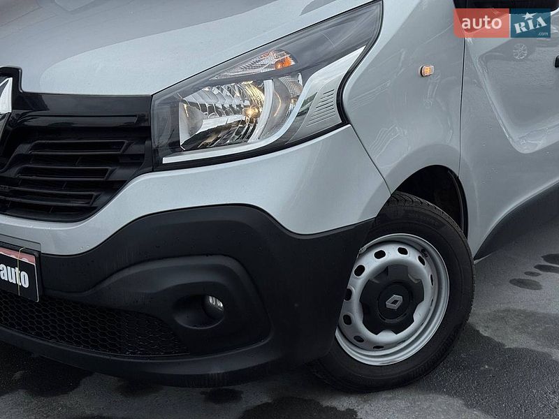 Грузопассажирский фургон Renault Trafic 2018 в Ровно