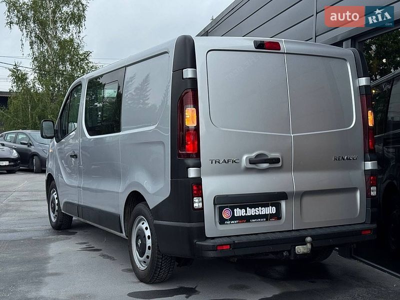 Грузопассажирский фургон Renault Trafic 2018 в Ровно