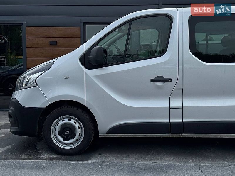 Грузопассажирский фургон Renault Trafic 2018 в Ровно