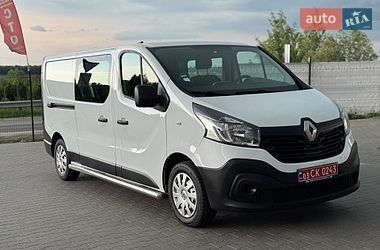 Грузопассажирский фургон Renault Trafic 2017 в Буче