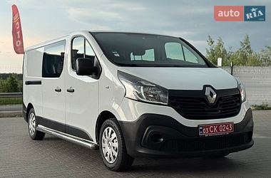 Грузопассажирский фургон Renault Trafic 2017 в Буче