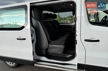 Грузопассажирский фургон Renault Trafic 2017 в Буче
