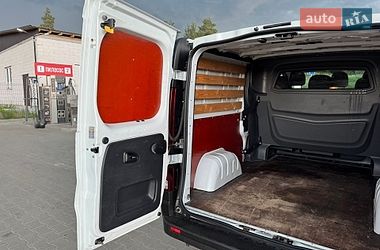 Грузопассажирский фургон Renault Trafic 2017 в Буче