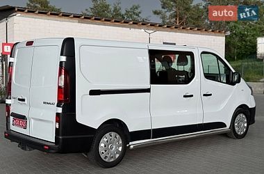 Грузопассажирский фургон Renault Trafic 2017 в Буче