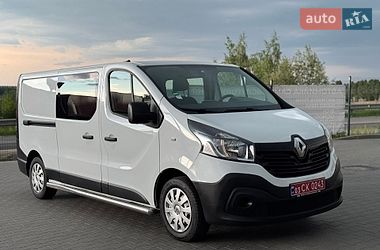 Грузопассажирский фургон Renault Trafic 2017 в Буче