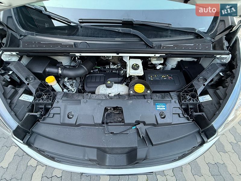 Минивэн Renault Trafic 2017 в Черновцах