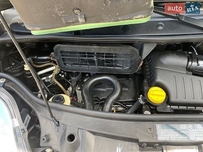 Грузовой фургон Renault Trafic 2013 в Бродах
