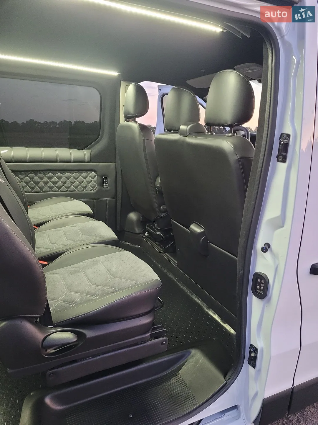 2021 Renault Trafic - мініатюра 51