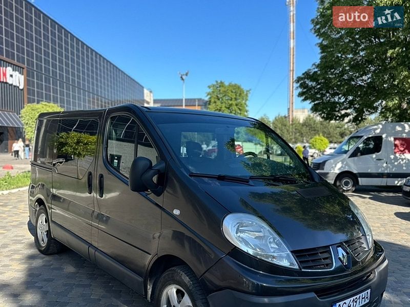Грузопассажирский фургон Renault Trafic 2009 в Луцке