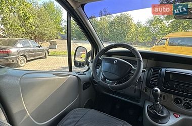 Грузопассажирский фургон Renault Trafic 2009 в Луцке