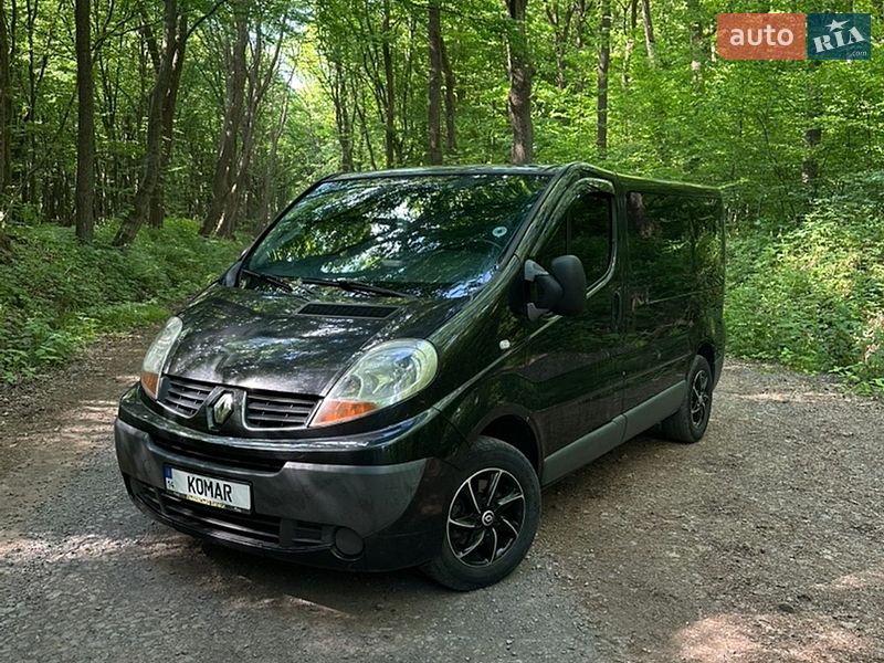 Минивэн Renault Trafic 2009 в Мостиске