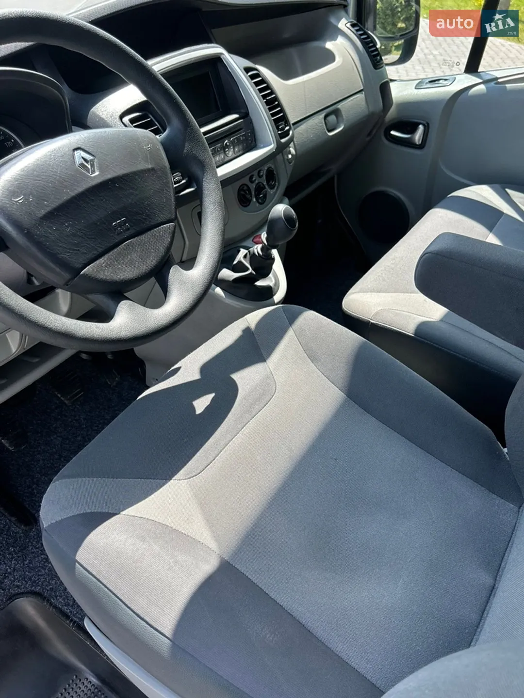 2011 Renault Trafic - мініатюра 92