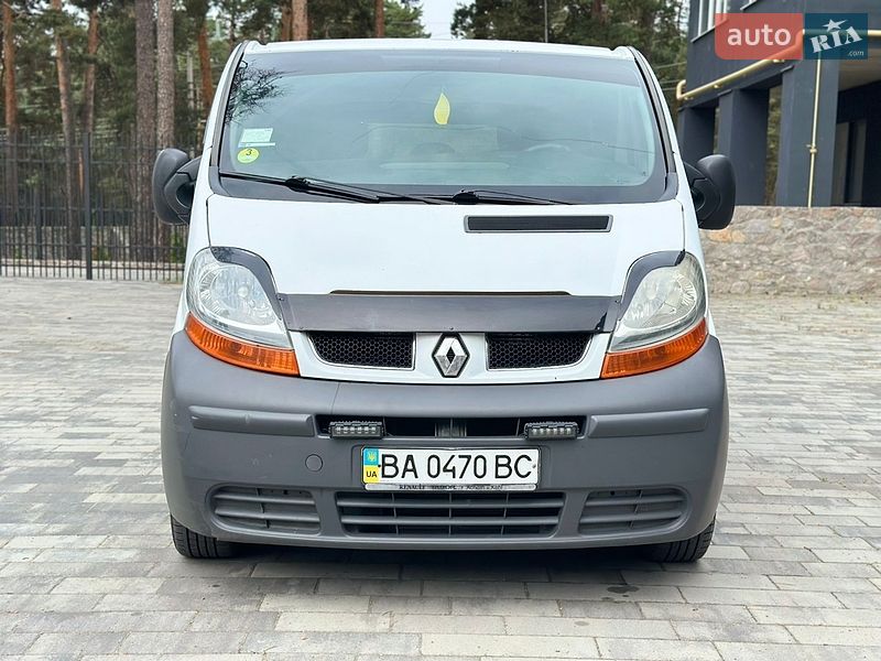 Мінівен Renault Trafic 2006 в Охтирці