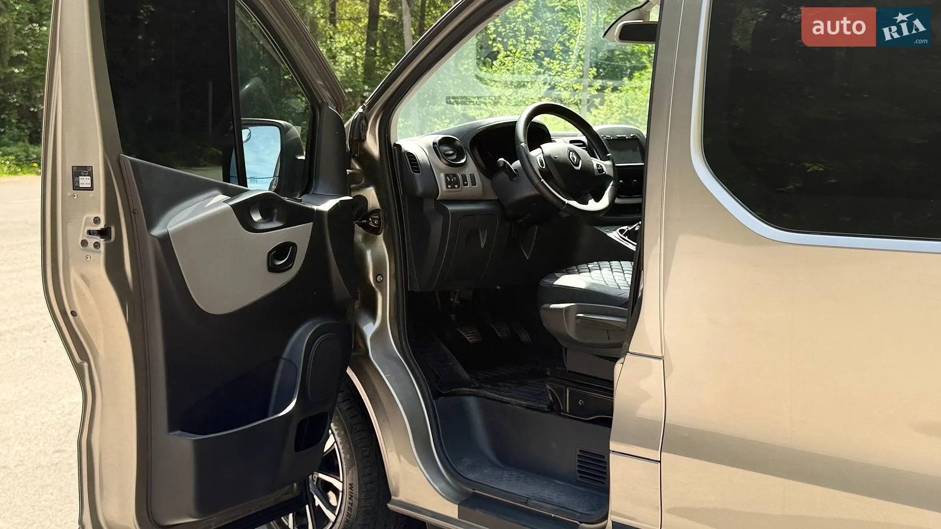 2017 Renault Trafic - мініатюра 14