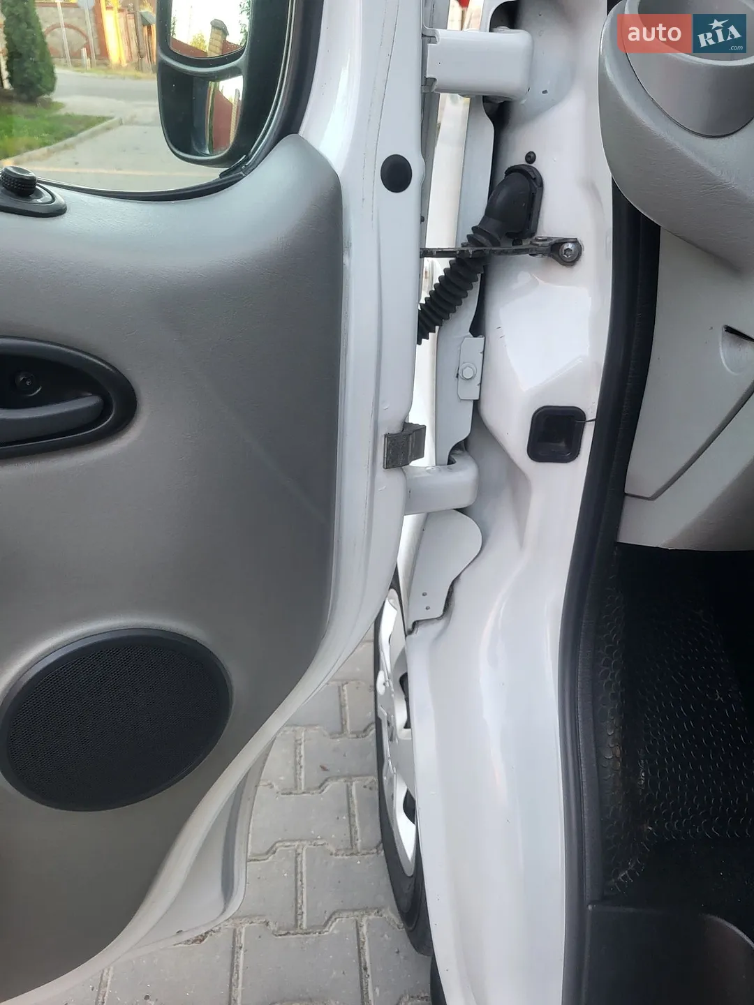 2011 Renault Trafic - мініатюра 85