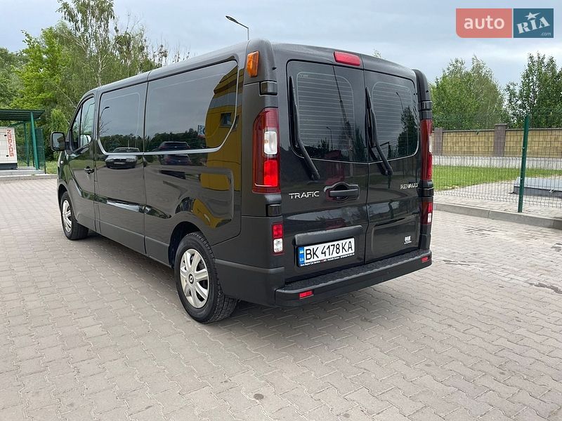 Минивэн Renault Trafic 2016 в Дубно