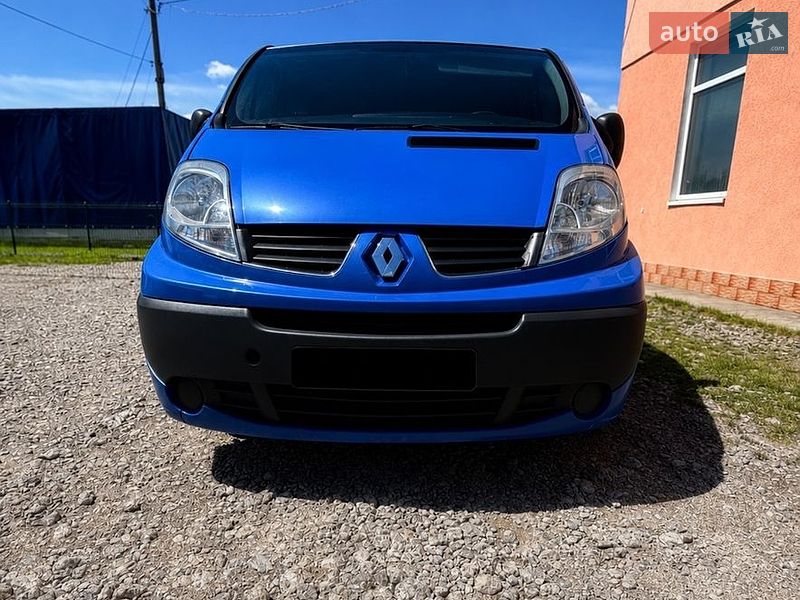 Минивэн Renault Trafic 2007 в Новояворовске