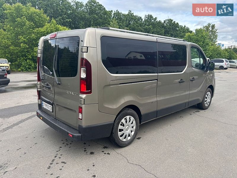 Минивэн Renault Trafic 2015 в Киеве