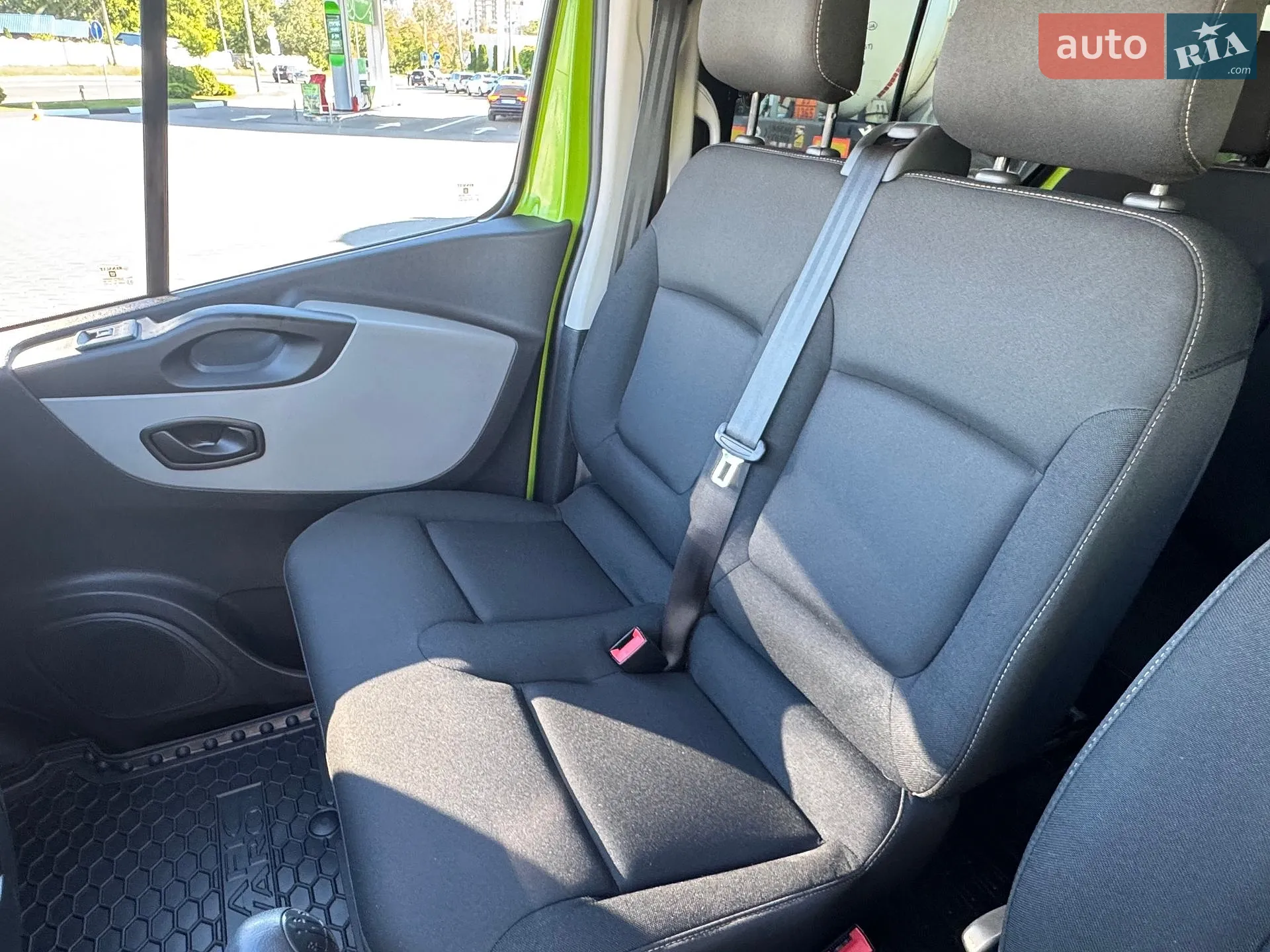 2015 Renault Trafic - мініатюра 42