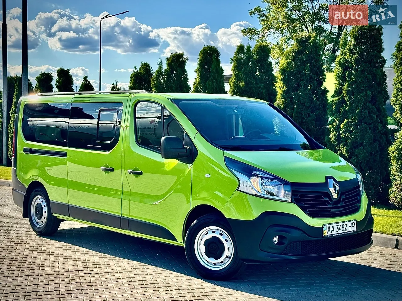 2015 Renault Trafic - мініатюра 3