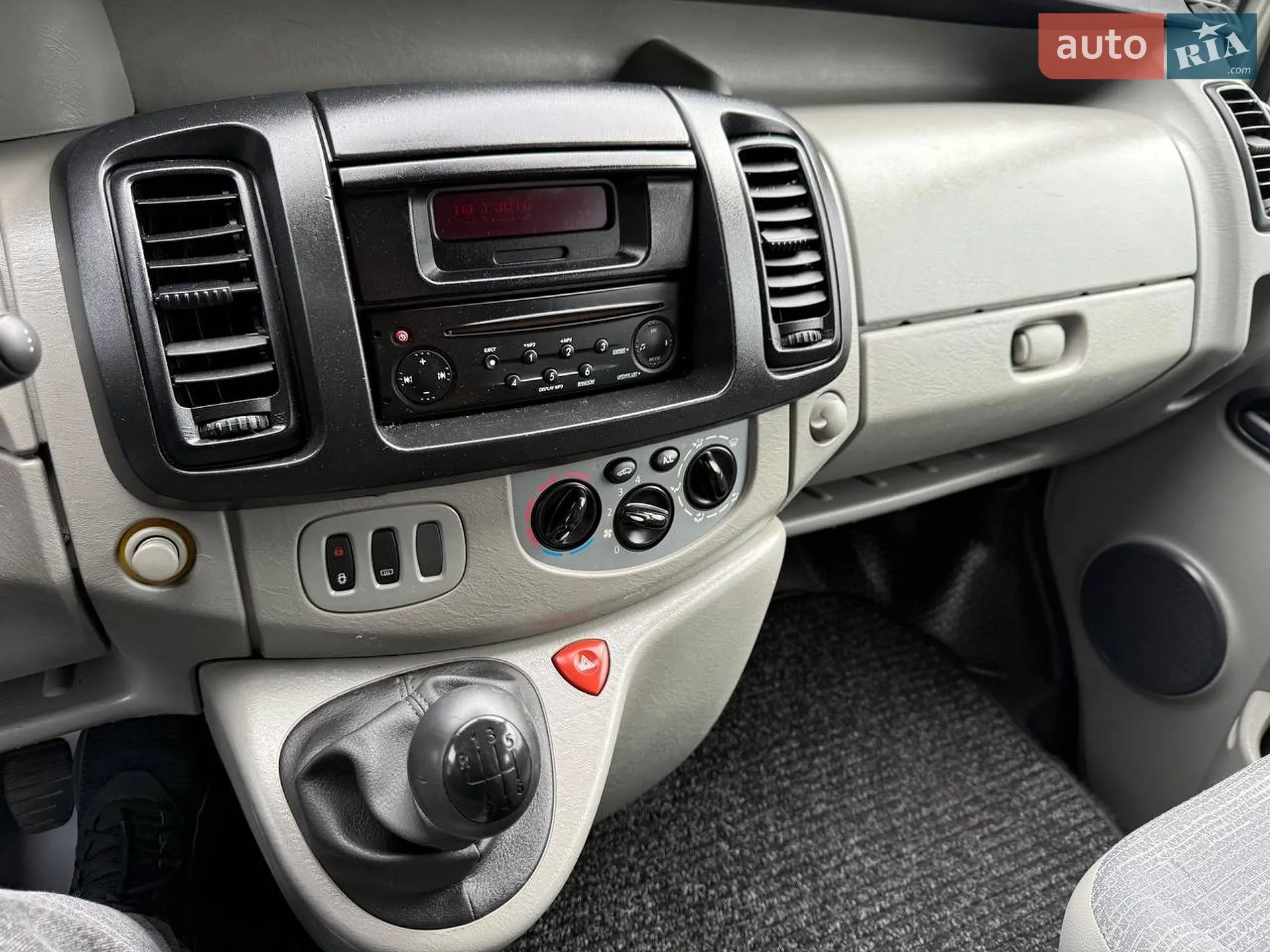 2010 Renault Trafic - мініатюра 19