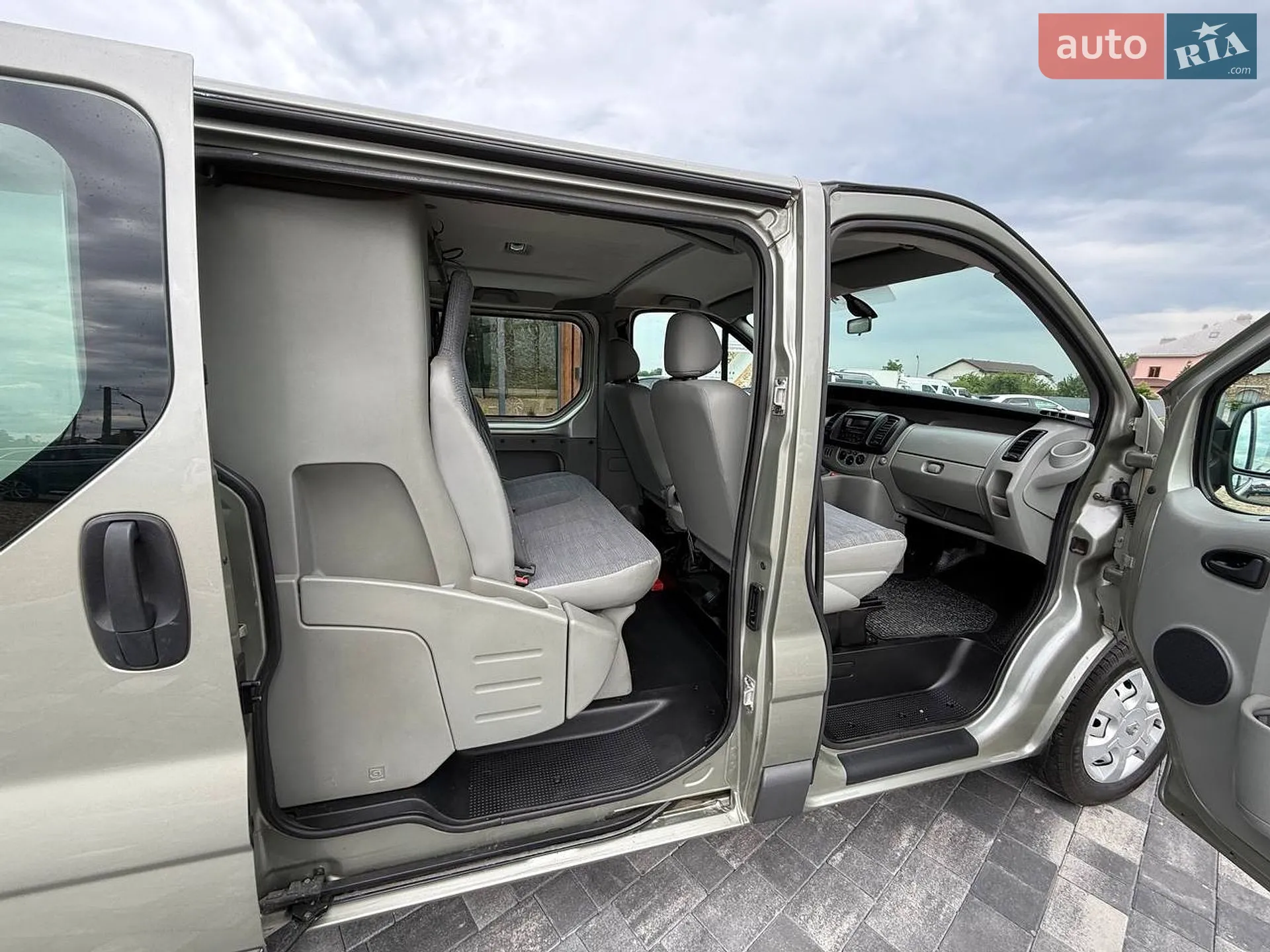 2010 Renault Trafic - мініатюра 24