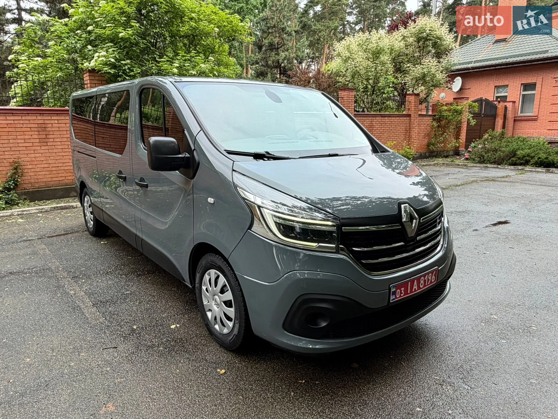 2020 Renault Trafic - мініатюра 2