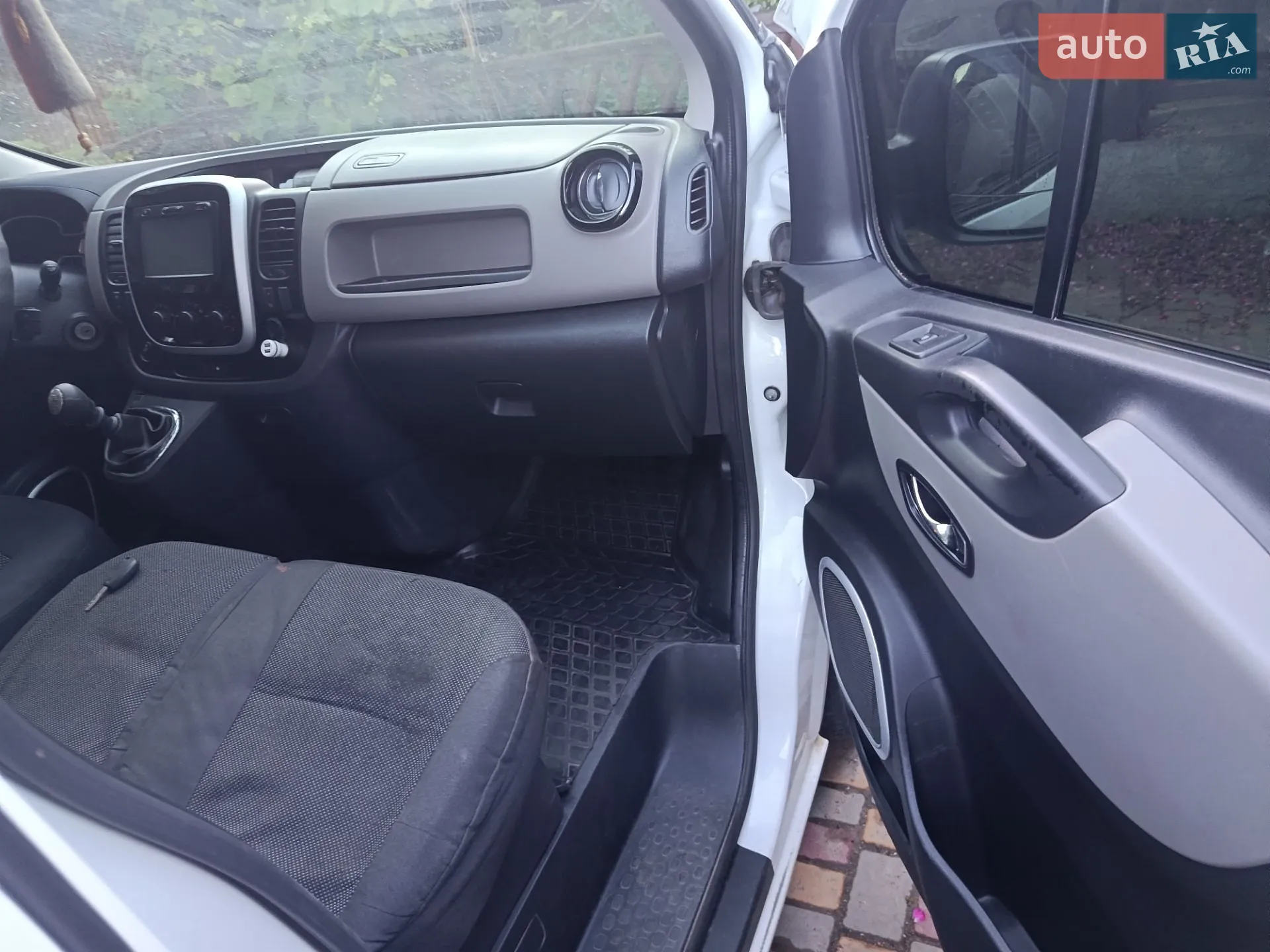 2017 Renault Trafic - мініатюра 9