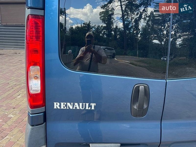 Вантажний фургон Renault Trafic 2013 в Ірпені