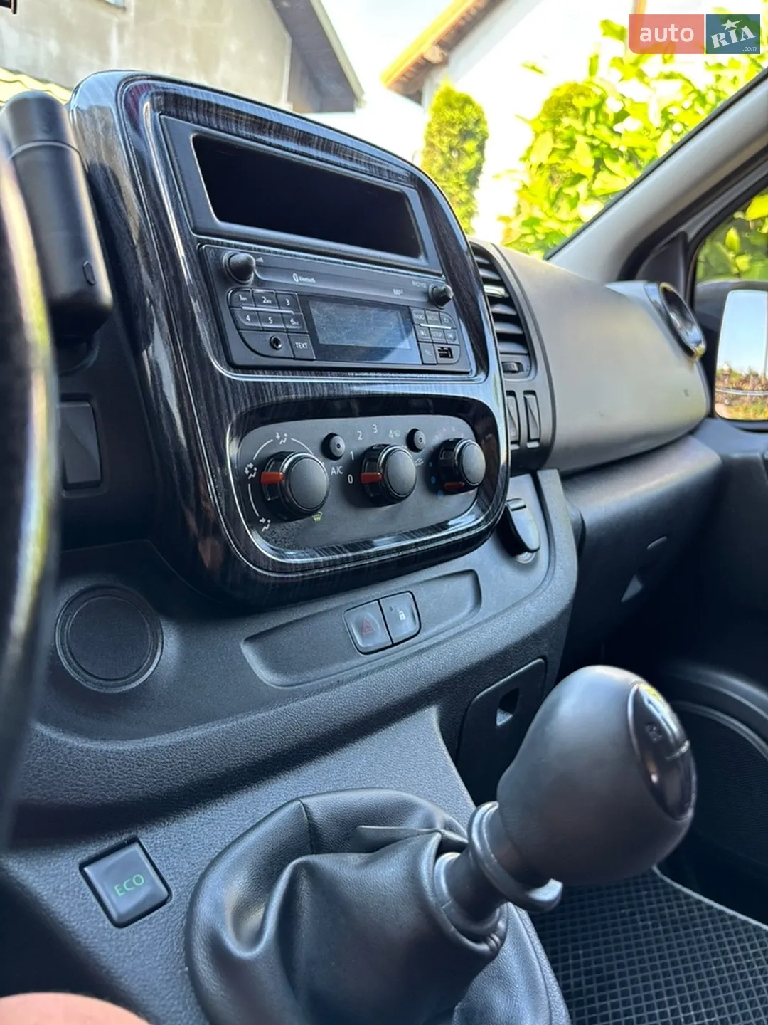 2015 Renault Trafic - мініатюра 32