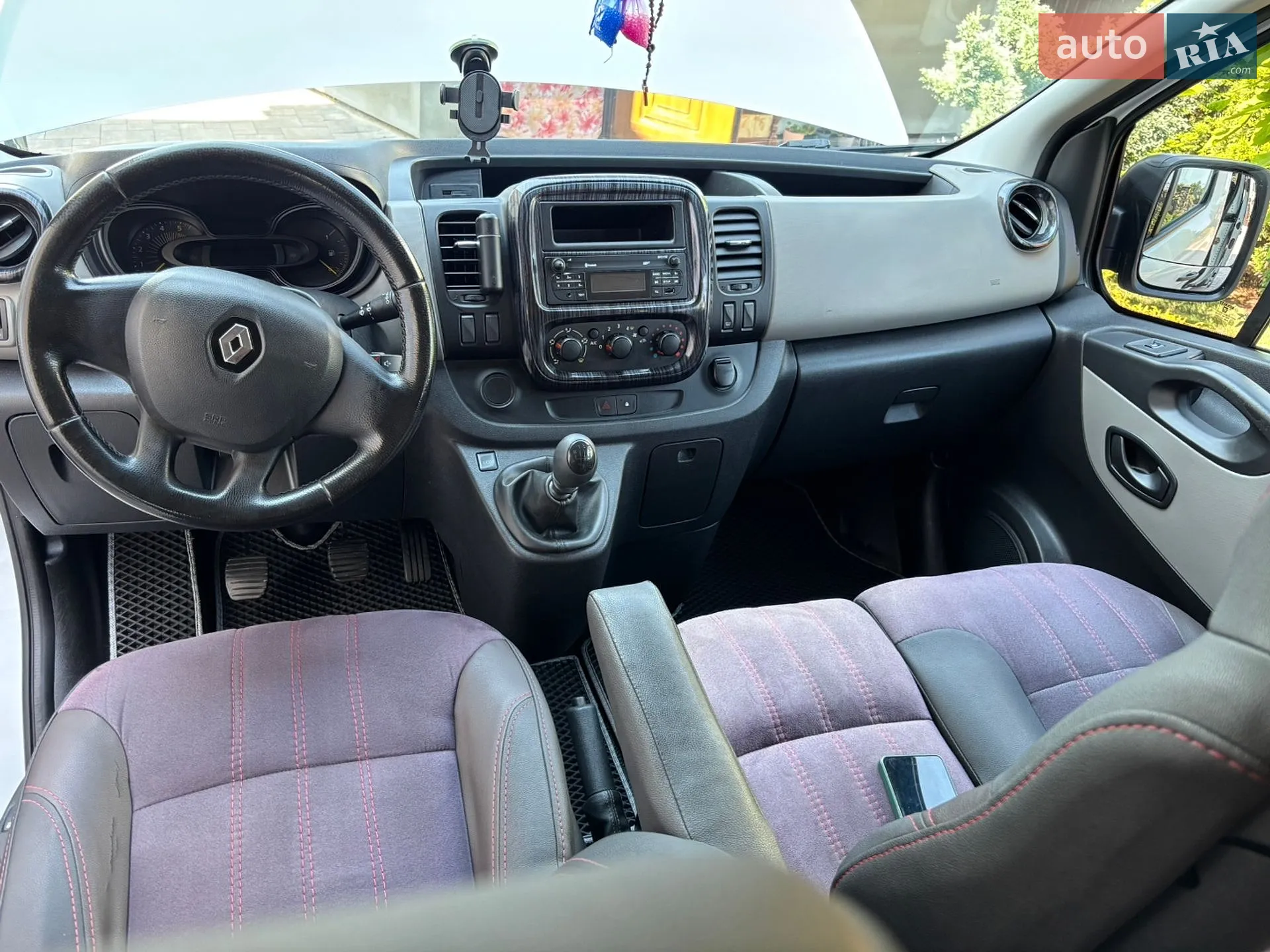 2015 Renault Trafic - мініатюра 38
