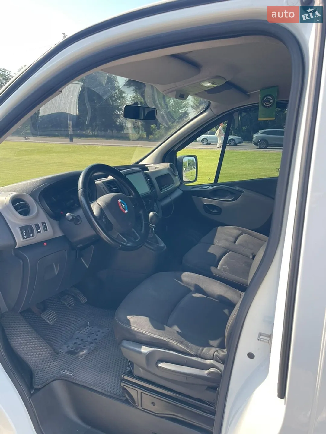 2015 Renault Trafic - мініатюра 9