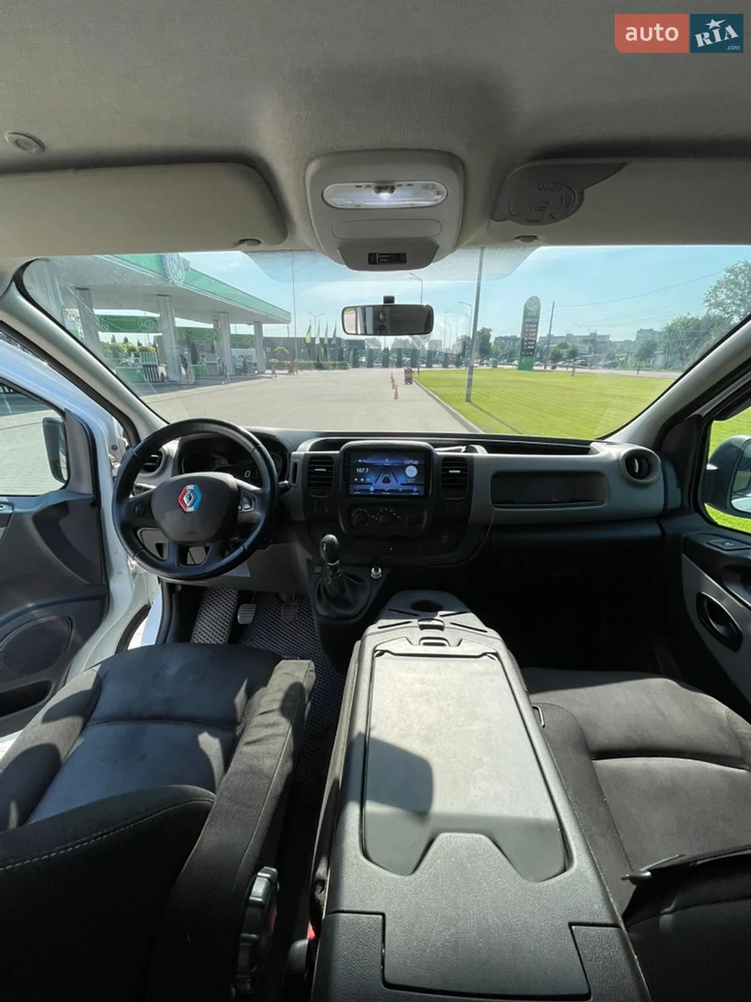 2015 Renault Trafic - мініатюра 6