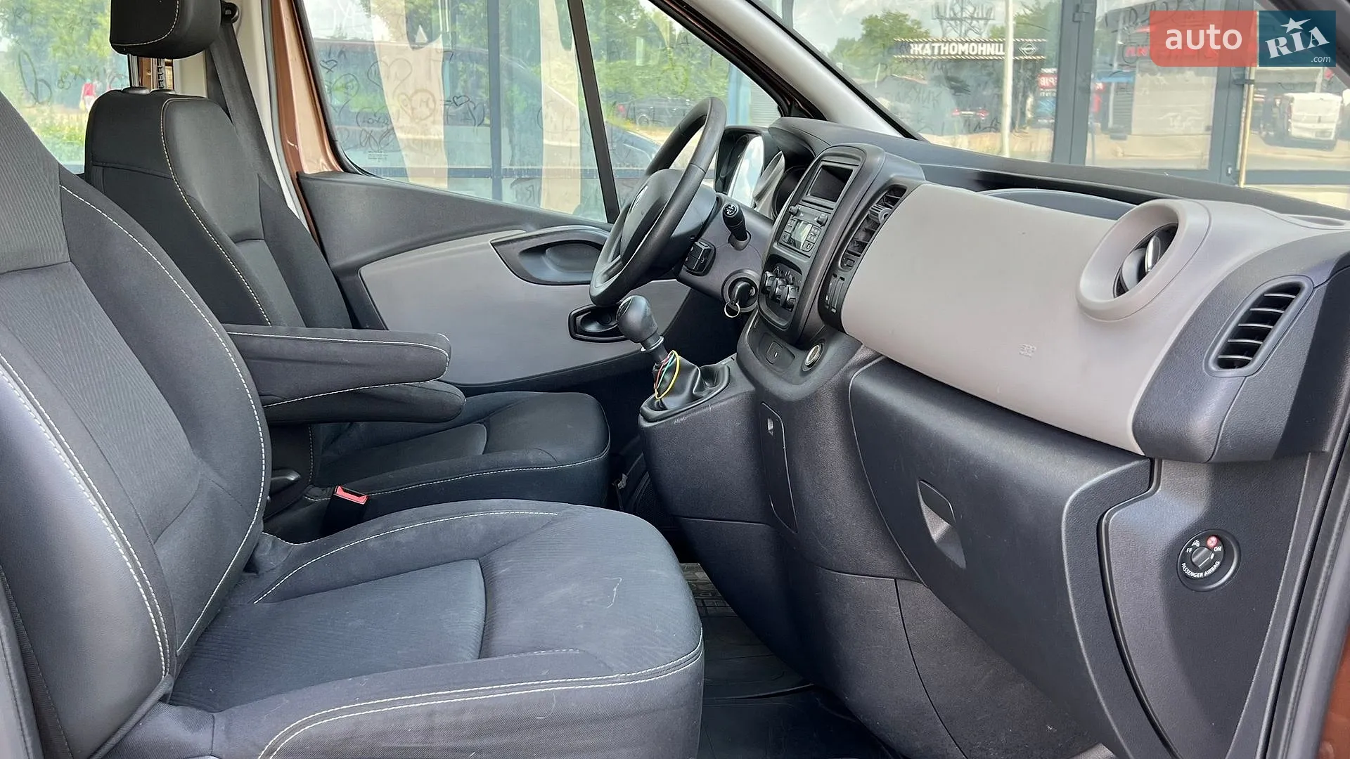 Renault Trafic 2017 VIN VF1JL000357638395 фото оголошення 16 з 35